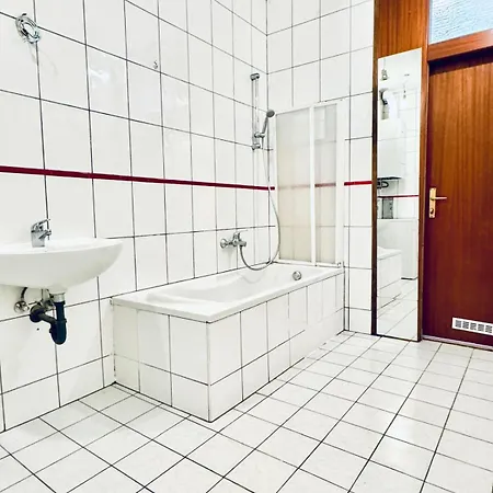 5Br Shared Apt Ideal For Groups 7 Min To Westbahnhof Viena Exterior foto