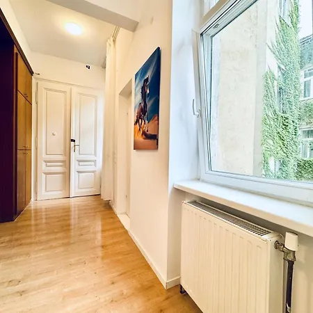 5Br Shared Apt Ideal For Groups 7 Min To Westbahnhof Viena Exterior foto
