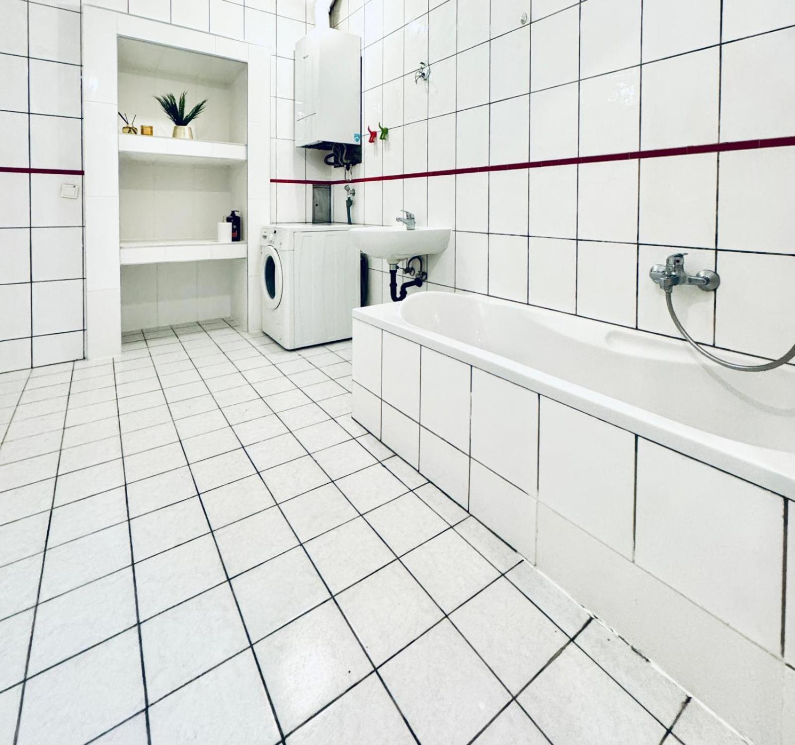 Apartamento 5br Shared Ideal For Groups 7 Min To Westbahnhof *