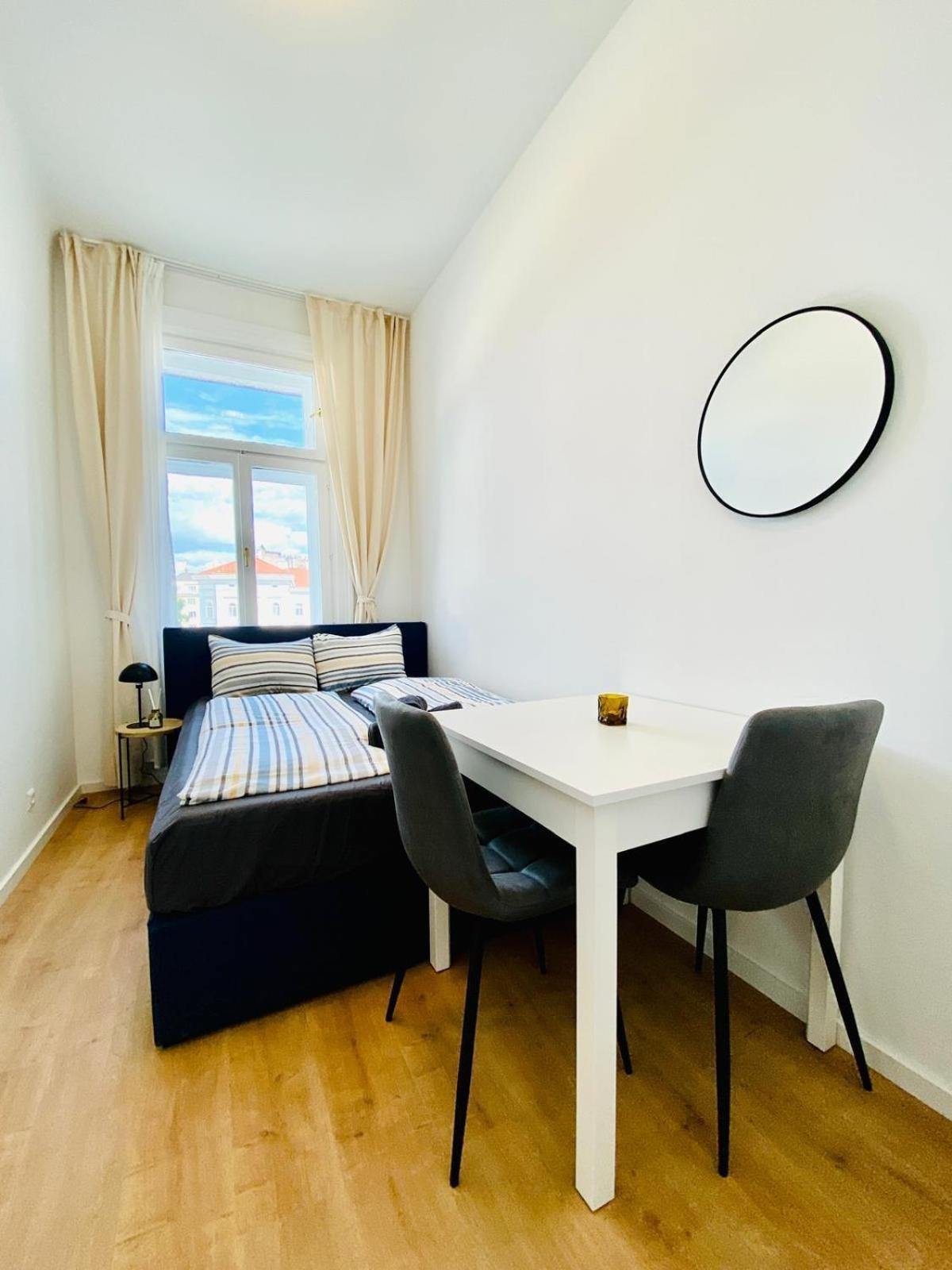 5br Shared Ideal For Groups 7 Min To Westbahnhof Apartamento Viena